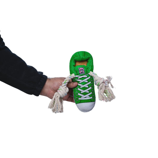 Mainan Anjing Sneaker Mewah Nyaman Berdecit – dengan Kompartemen Camilan, Aman & Tahan Lama – Hijau